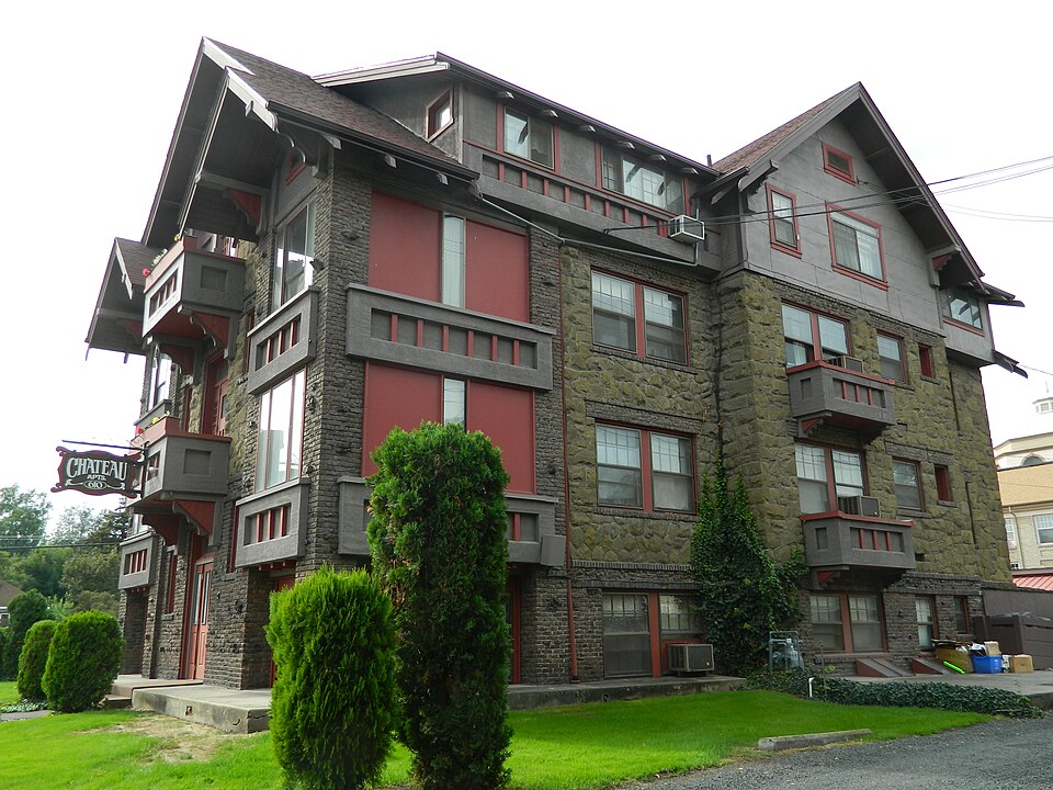 Photograph of Nave Apartments