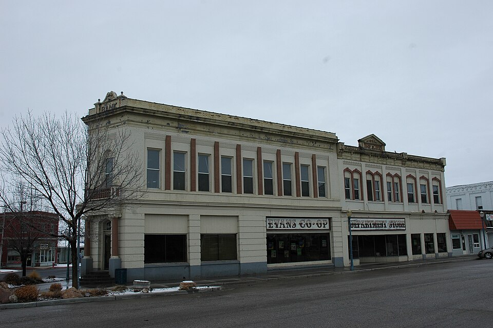 Photograph of Co-op Block and J. N. Ireland Bank