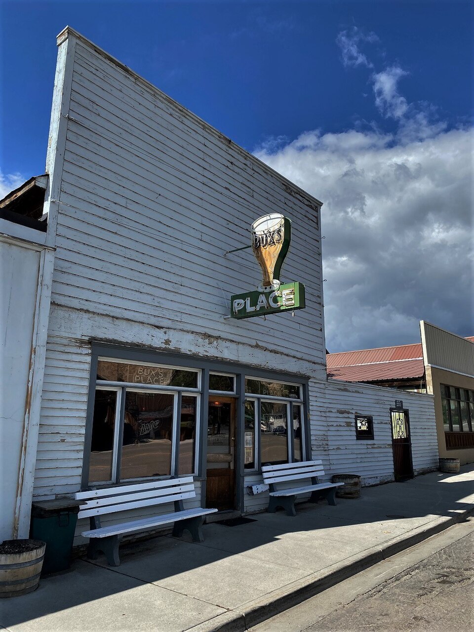 Photograph of Bux's Place