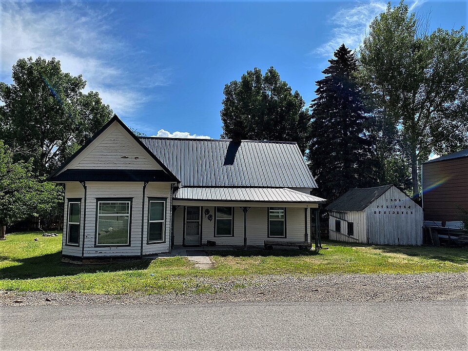 Photograph of Bill Chivers House