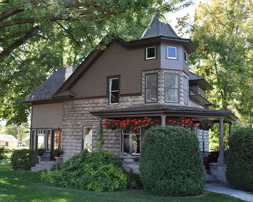 Photograph of Halbert F. and Grace Neal House