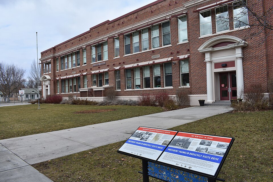 Photograph of Roosevelt School