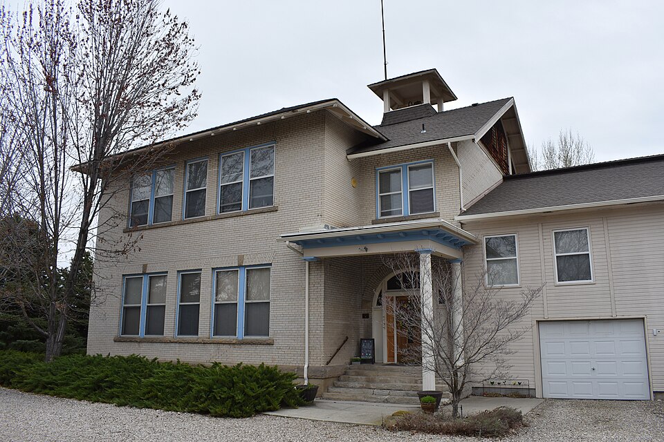 Photograph of Ustick School