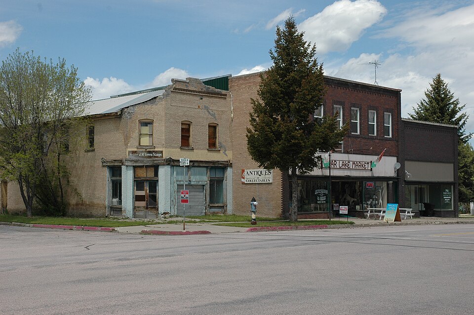 Photograph of Bear Lake Market