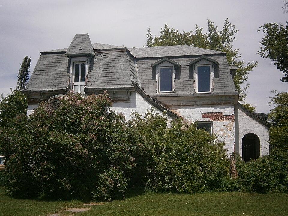 Photograph of Walter Hoge House