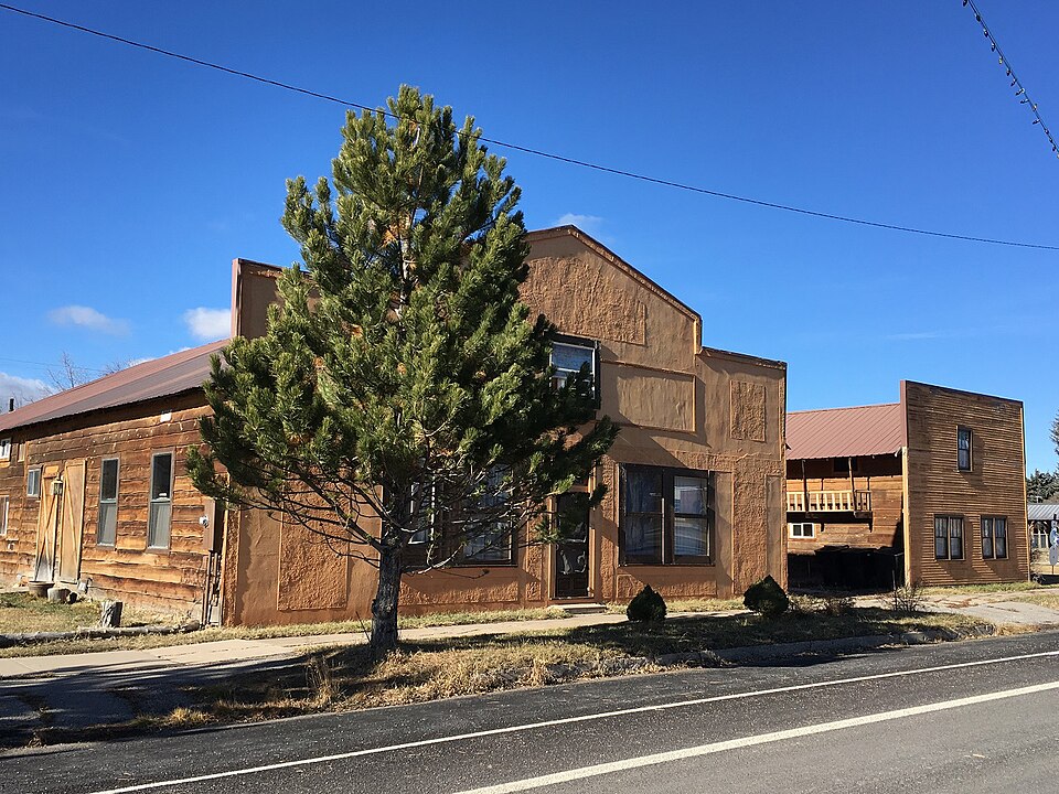Photograph of Paris Lumber Company Building
