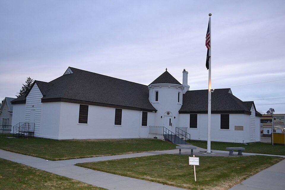 Photograph of Nampa American Legion Chateau
