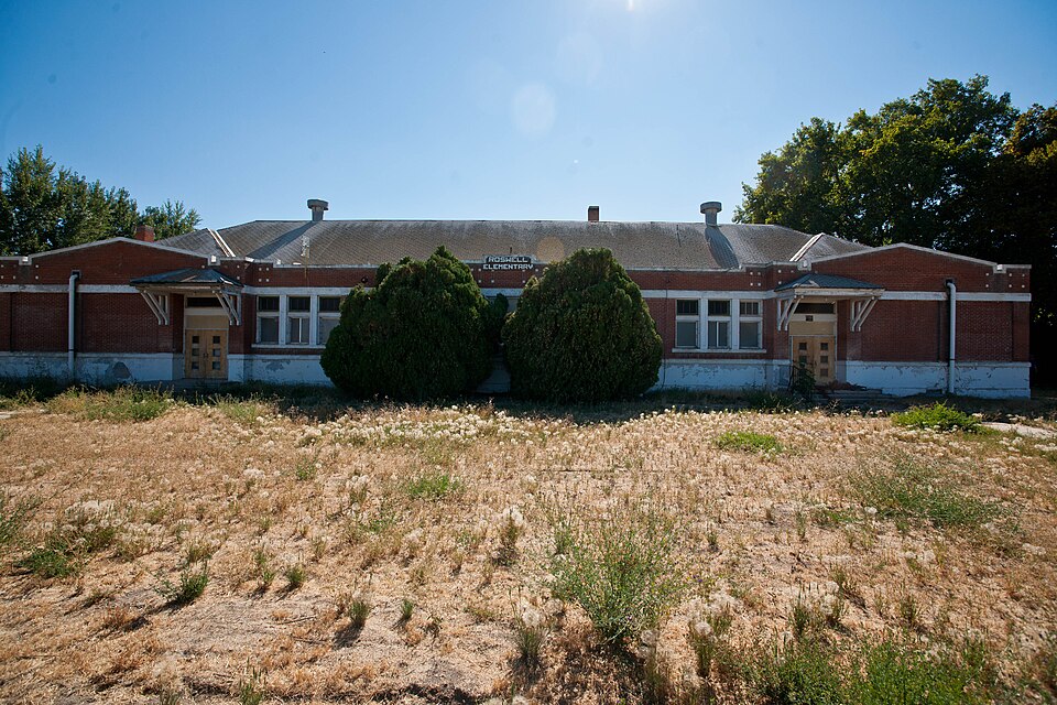Photograph of Roswell Grade School
