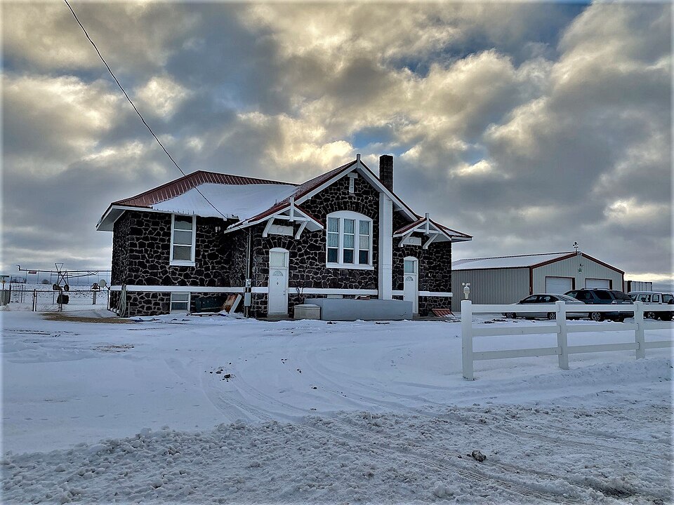 Photograph of Sugarloaf School