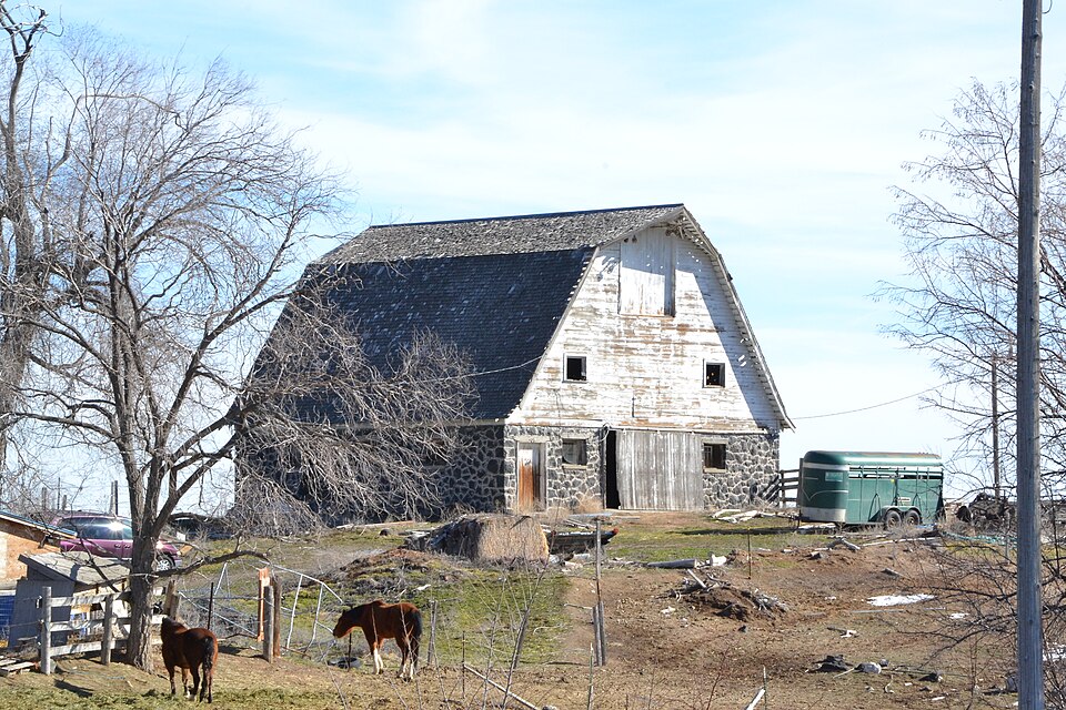 Photograph of Thomason Rice Barn
