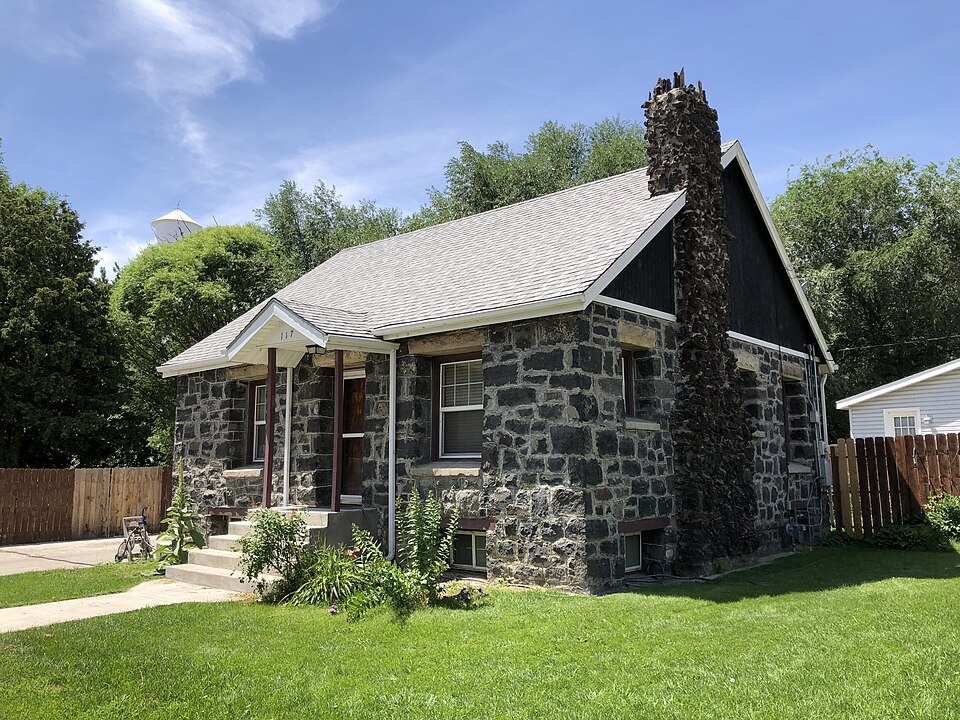 Photograph of Jose and Gertrude Anasola House