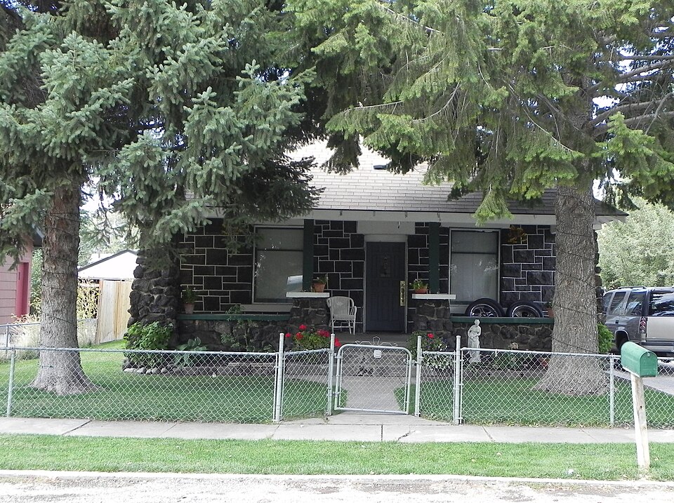Photograph of Jack Oughton House