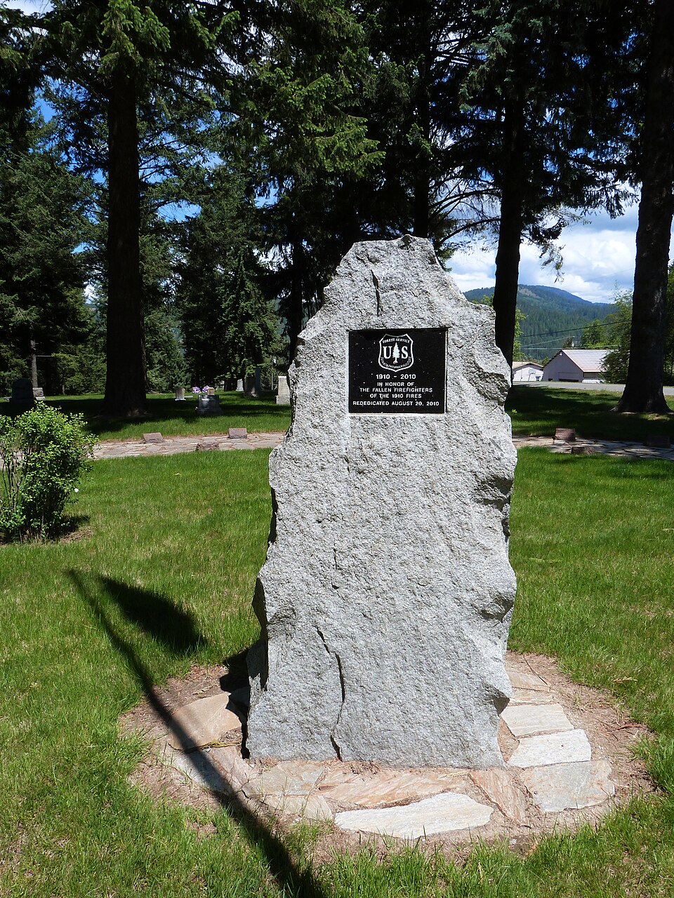 Photograph of St. Maries 1910 Fire Memorial