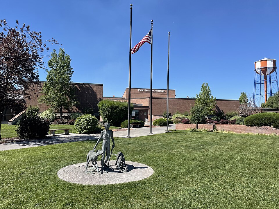 Photograph of Idaho Falls Public Library