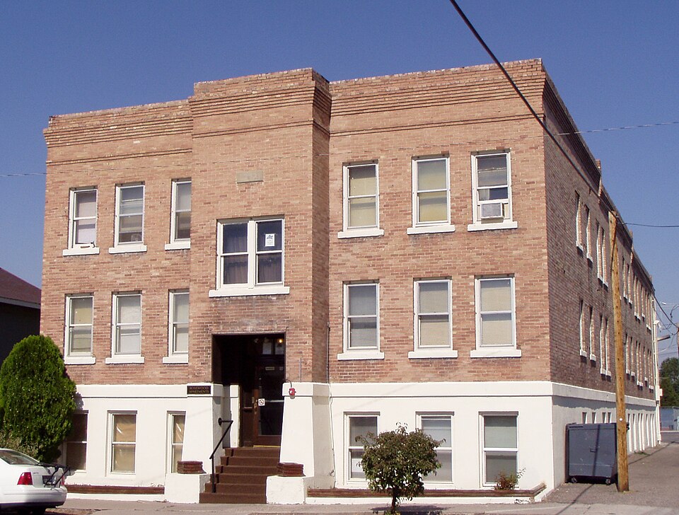 Photograph of Quinn Apartments