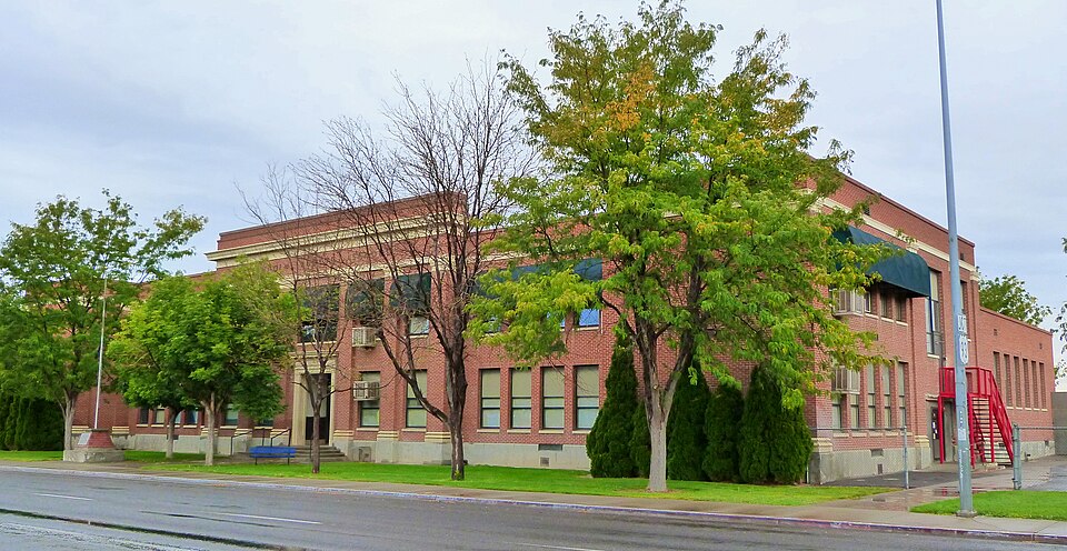 Photograph of Lincoln Elementary School