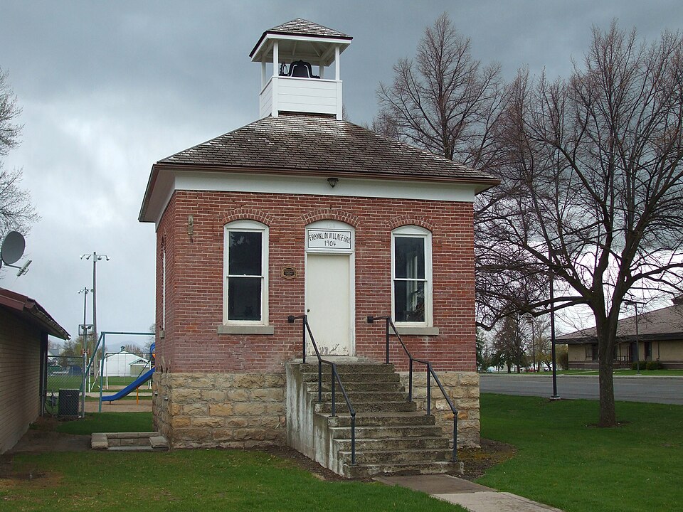 Photograph of Franklin City Hall