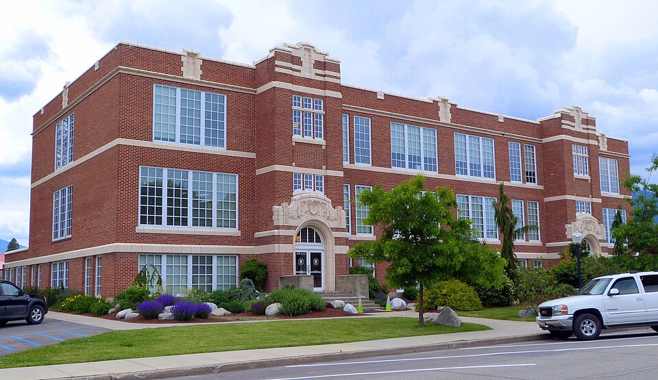 Photograph of Old Sandpoint High School