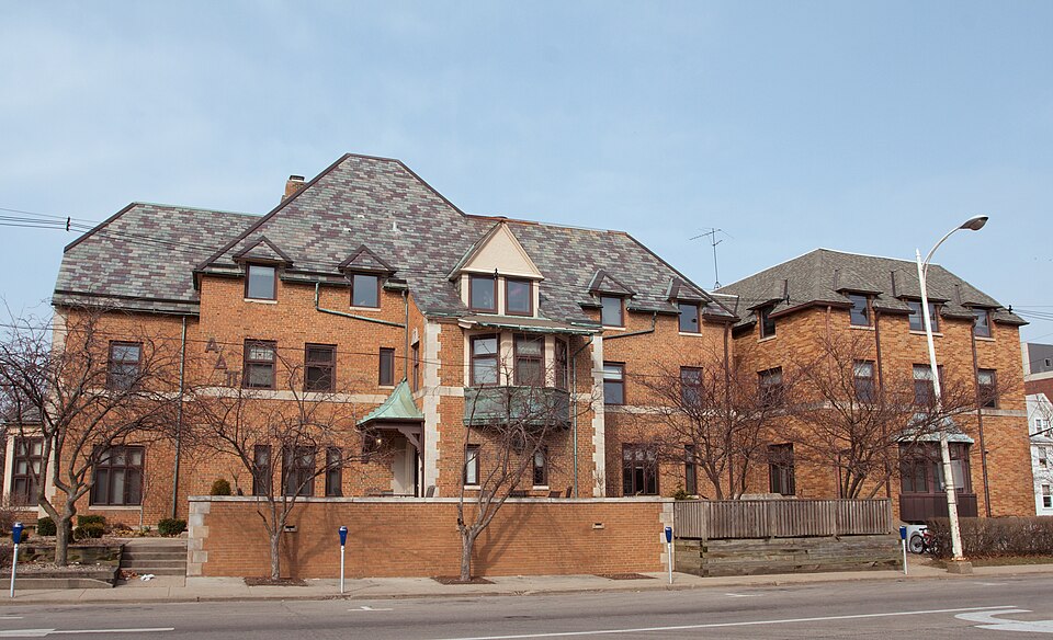 Photograph of Alpha Delta Pi Sorority House
