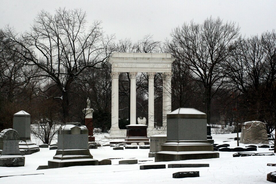Photograph of Graceland Cemetery