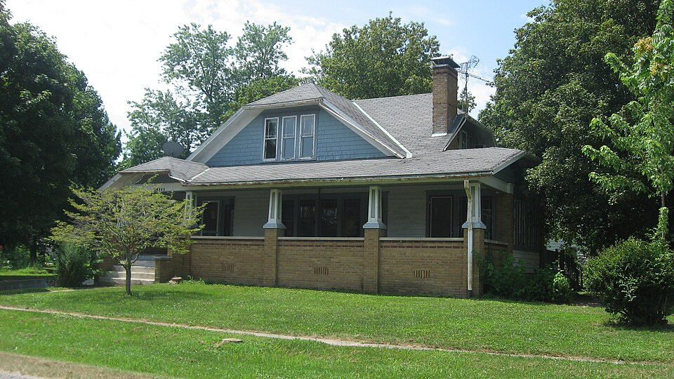 Photograph of Floyd and Glenora Dycus House