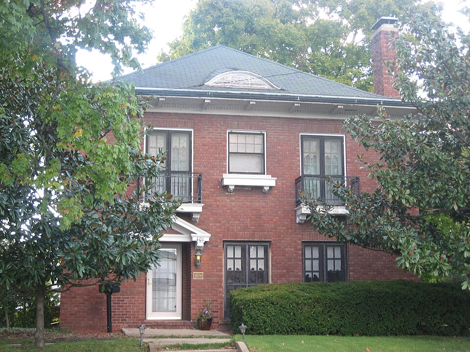 Photograph of Charles and Naomi Bachmann House