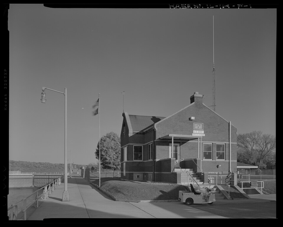 Photograph of Dresden Island Lock and Dam Historic District