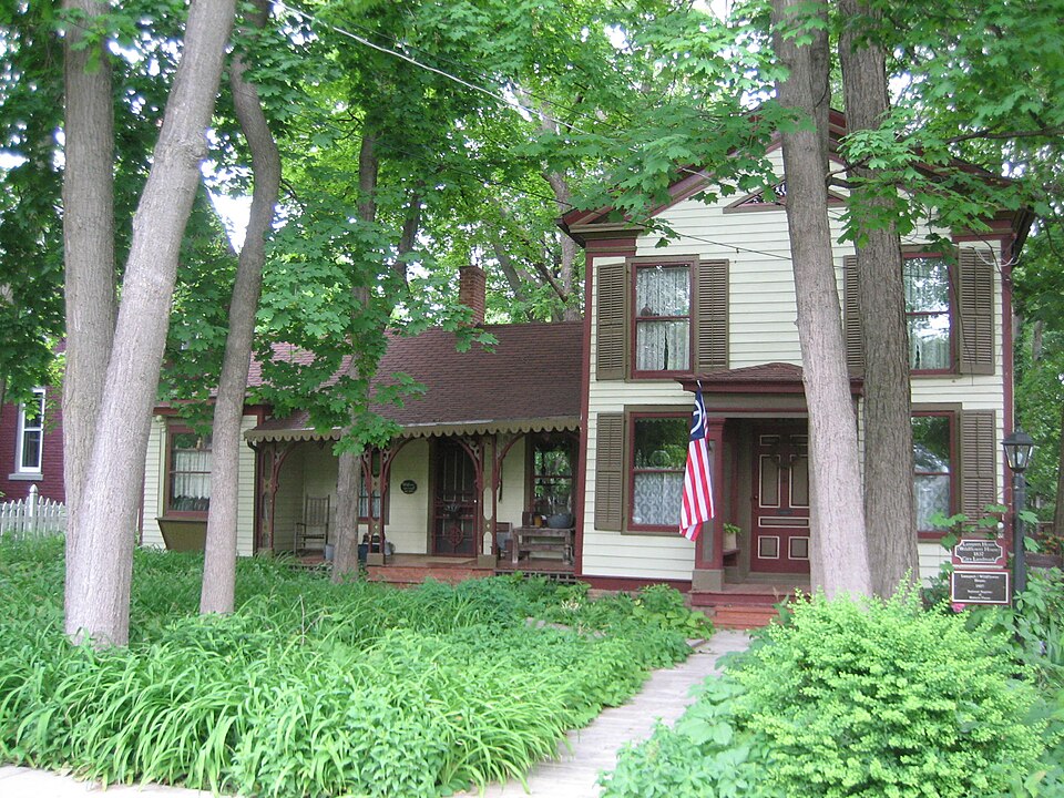 Photograph of Lampert-Wildflower House