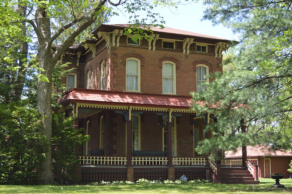 Photograph of Hoblit House