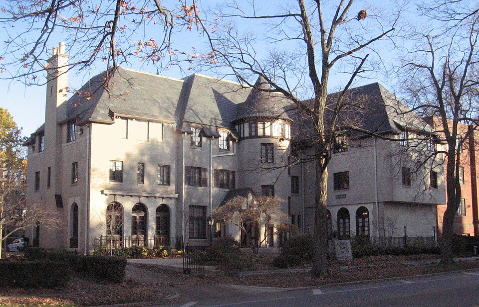 Photograph of Alpha Gamma Delta Fraternity House