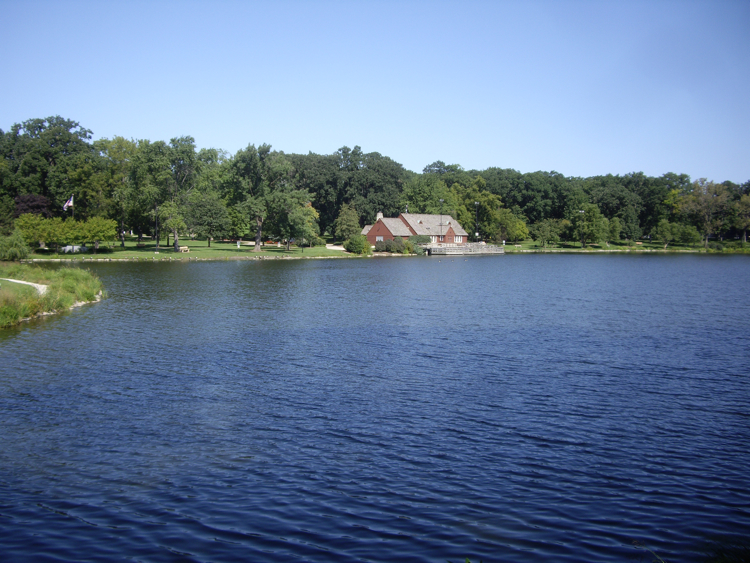 Photograph of Lake Ellyn Park
