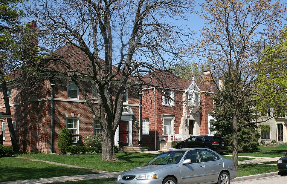 Photograph of Sauganash Historic District