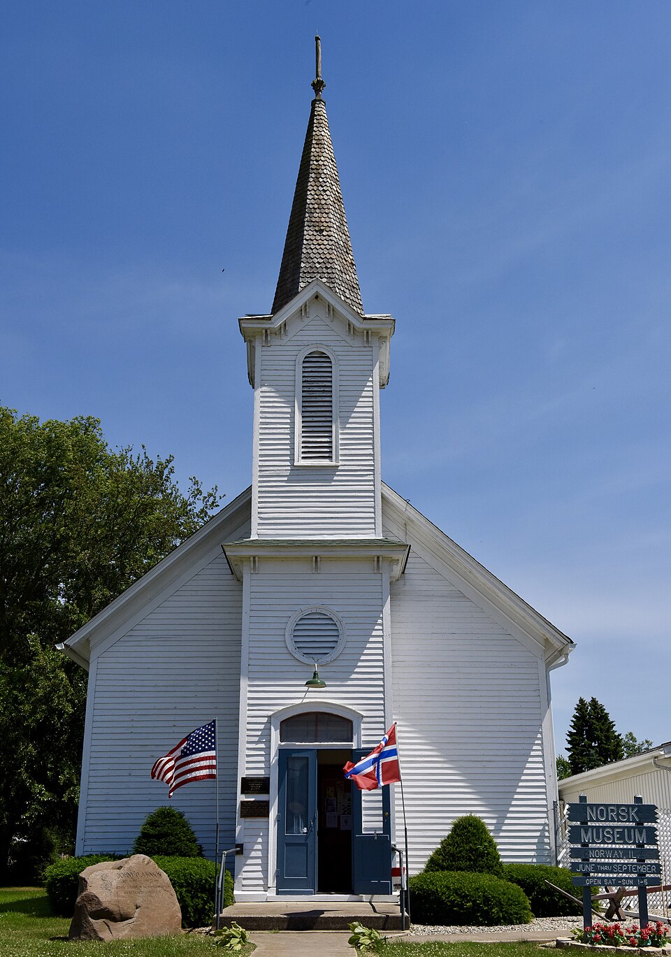 Photograph of Hauge Lutheran Church