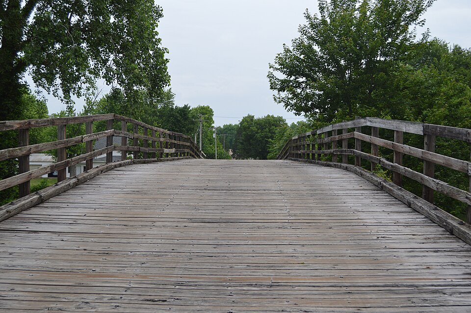 Photograph of Bridge at Thirteenth Street