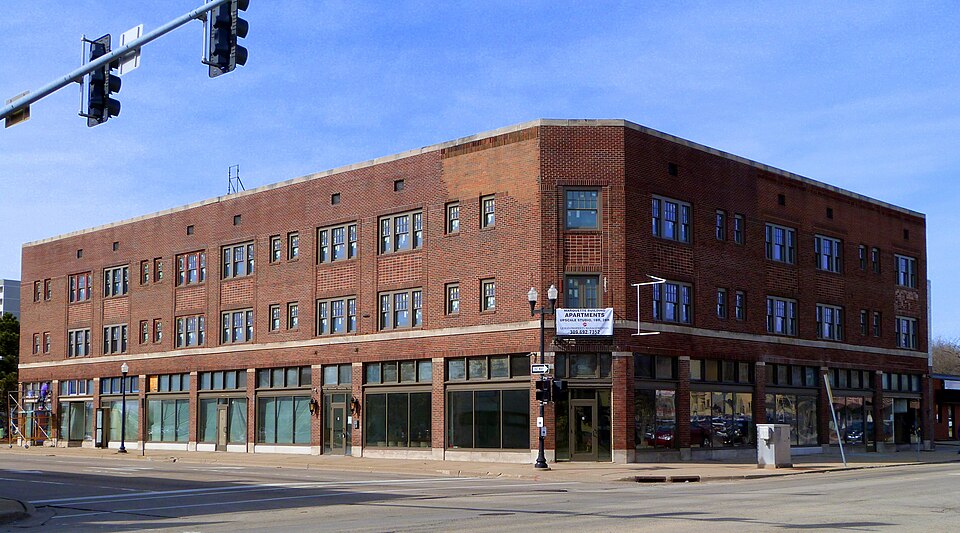 Photograph of Marquette Apartments