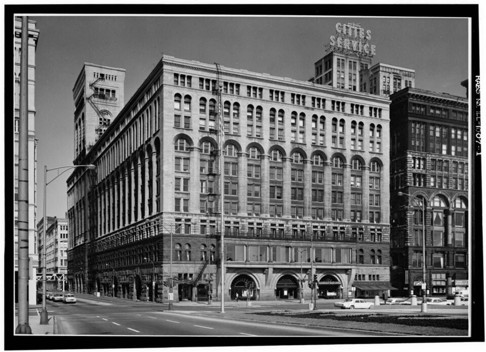 Photograph of Auditorium Building