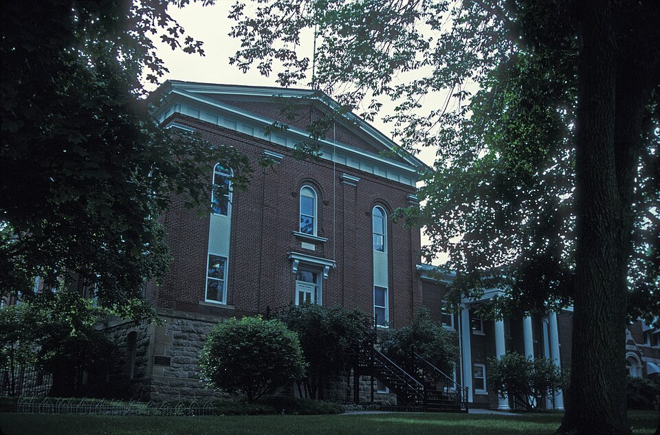 Photograph of Carroll County Courthouse
