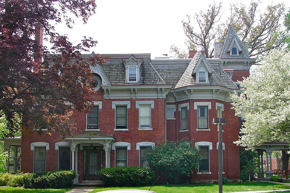 Photograph of Weyerhaeuser House