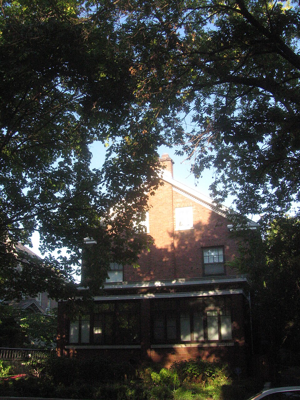 Photograph of Arthur H. Compton House