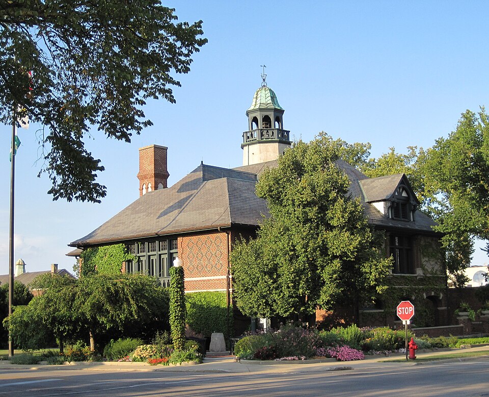 Photograph of Lake Forest Historic District