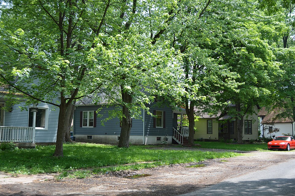 Photograph of LeClaire Historic District