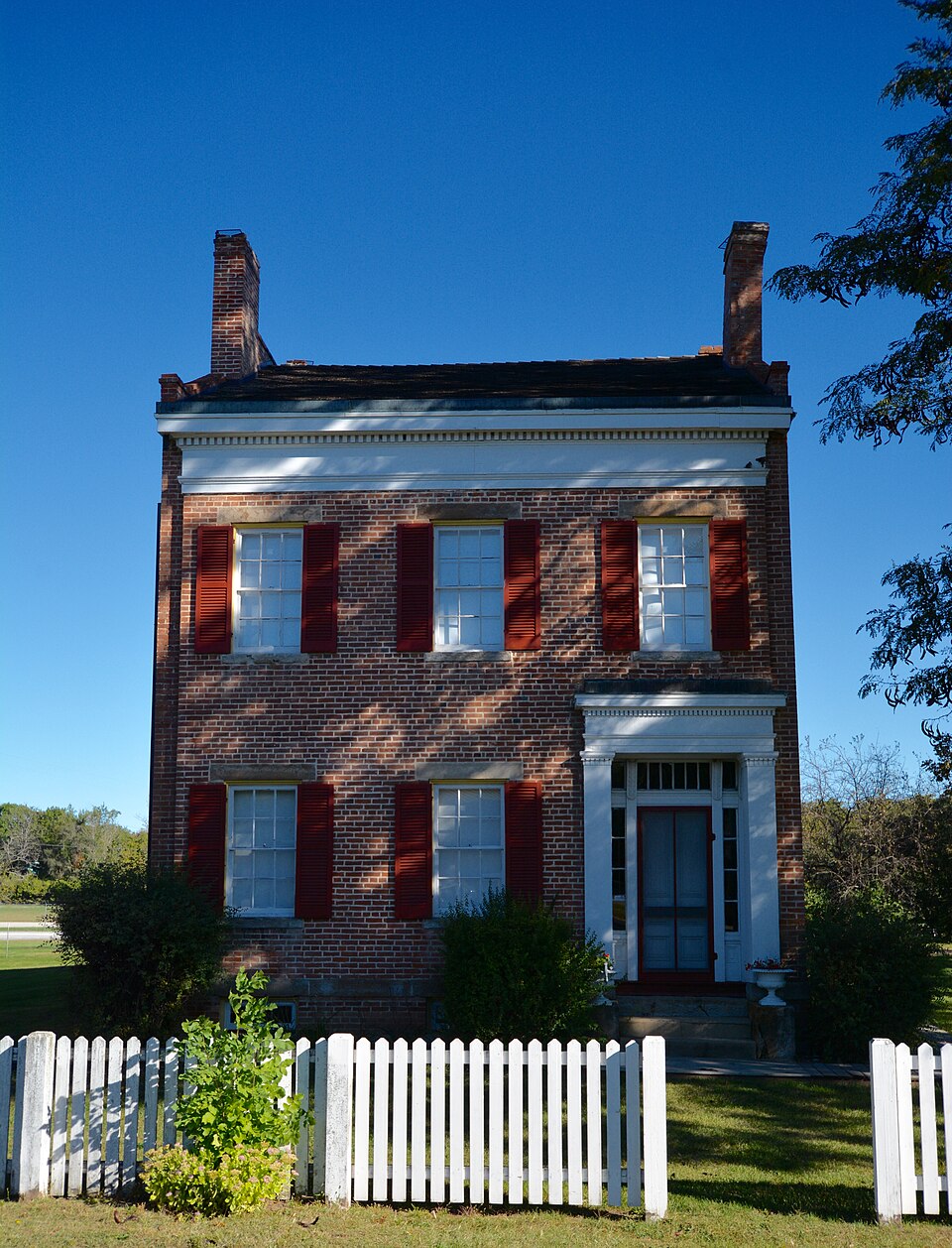 Photograph of Edward Pulsifer House