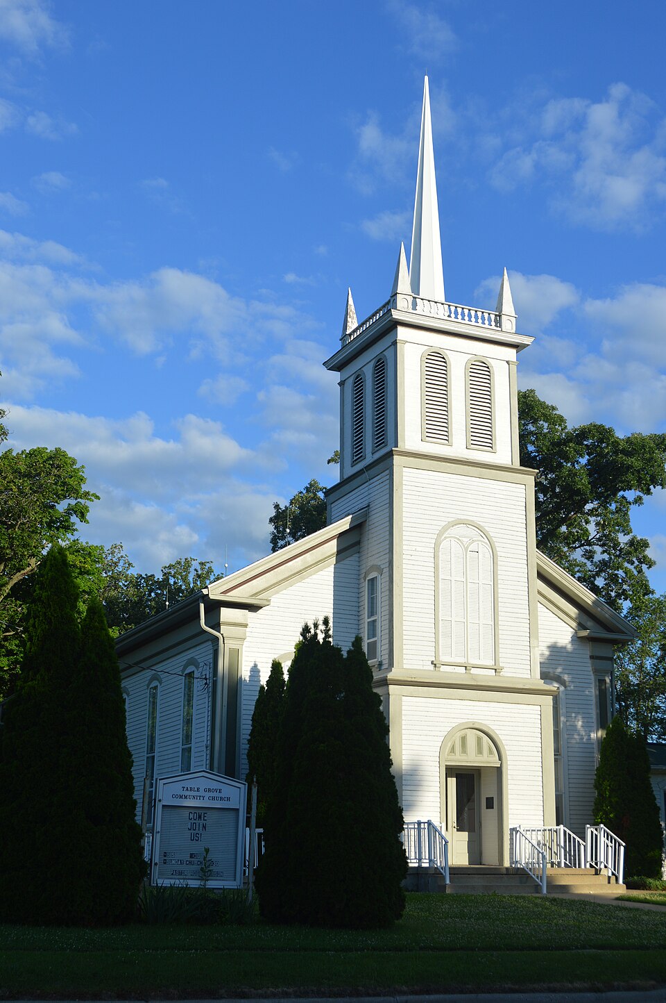 Photograph of Table Grove Community Church