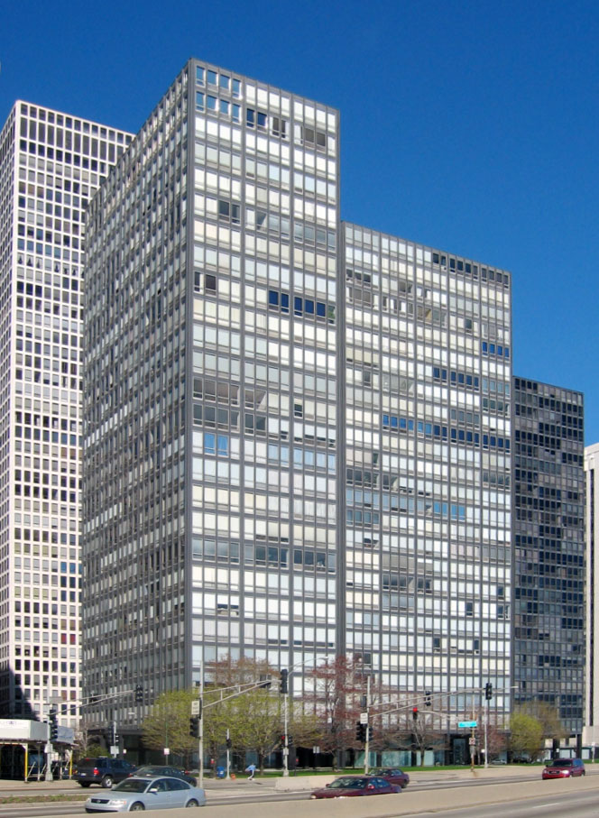 Photograph of 860-880 Lake Shore Drive Apartments