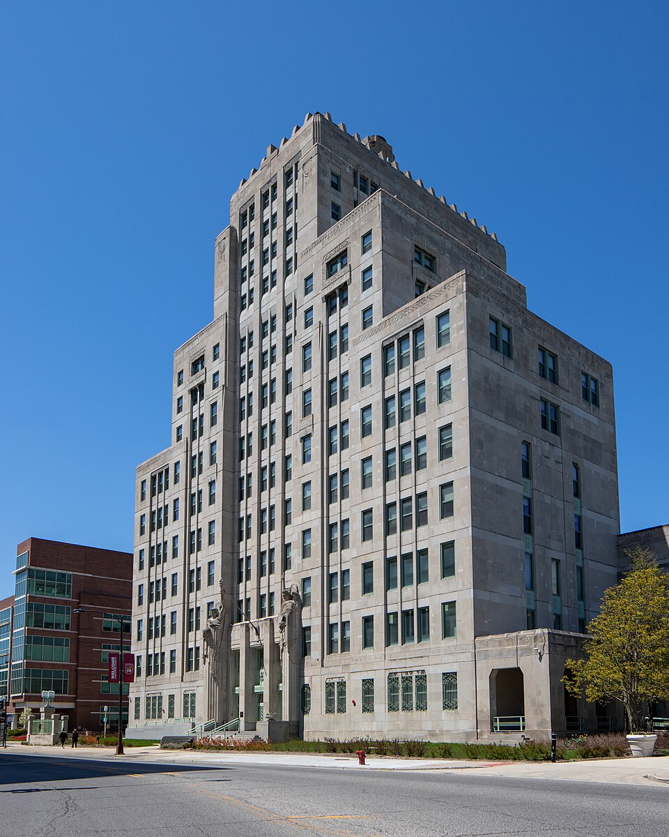 Photograph of Mundelein Center