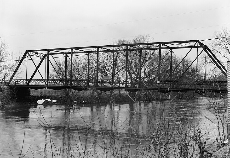 Photograph of London Mills Bridge