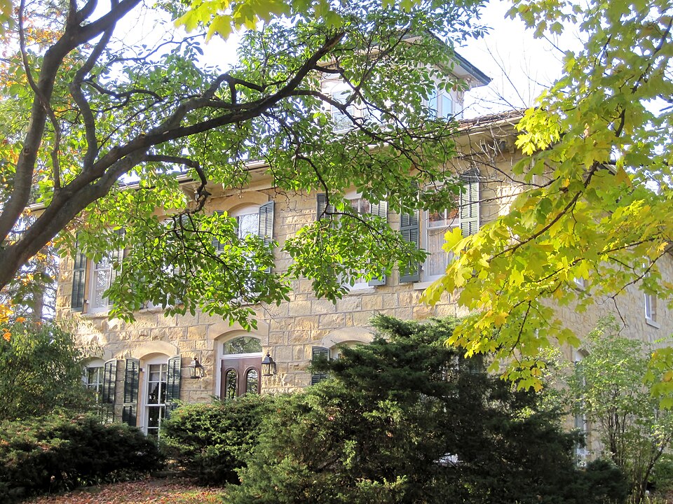Photograph of Stone Manor