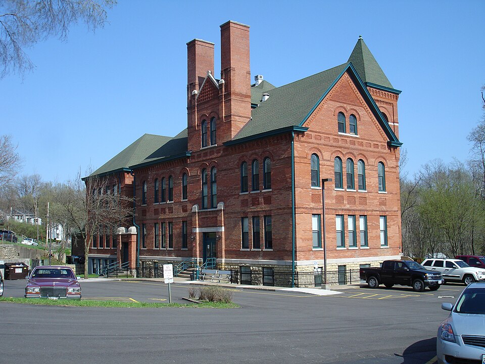 Photograph of East Dubuque School