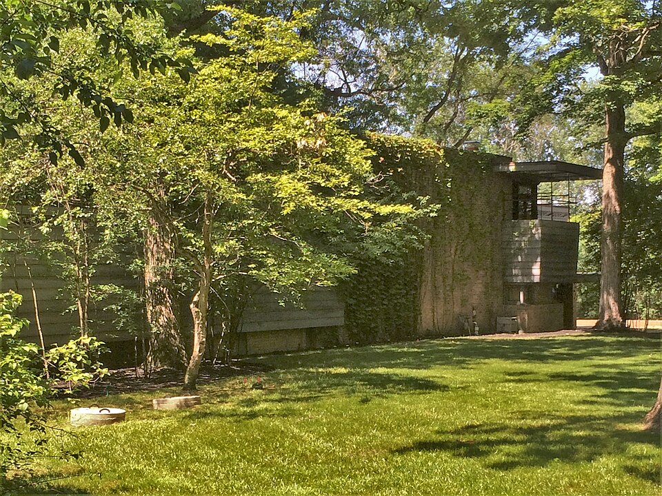 Photograph of Lloyd Lewis House