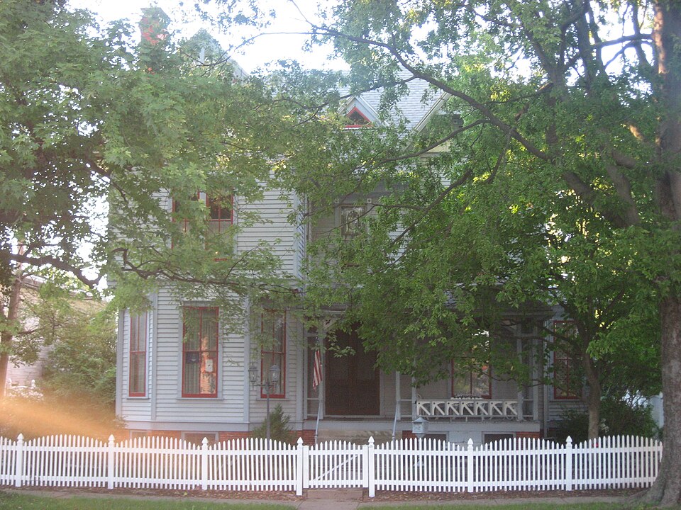 Photograph of Shriver House